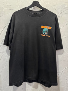 90s Hooters Motorcycle Fang Gang TShirt. XLarge