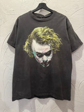 00s Batman The Dark Knight Joker Heath Ledger TShirt. Large
