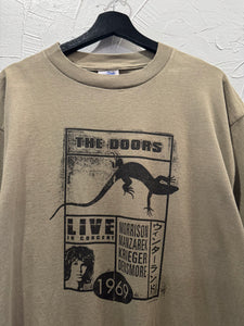 1997 The Doors Live In Concert Band TShirt. XLarge