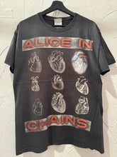 00s Alice In Chains Band TShirt. Large