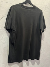 90s Skull and Barbwire Graphic TShirt. Large