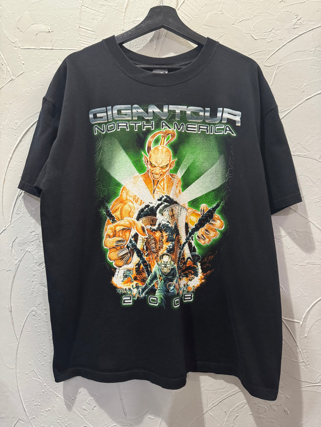 00s Iron Maiden Gigantour Band TShirt. XLarge