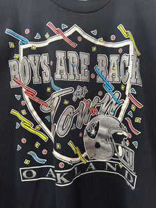 1995 Oakland Raiders Boys Are Back In Town TShirt. XLarge