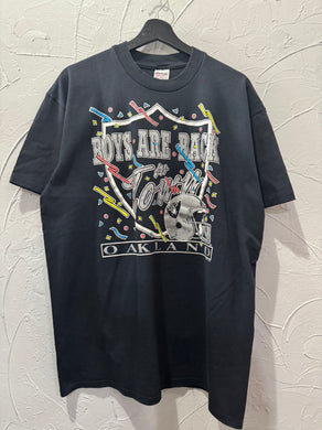 1995 Oakland Raiders Boys Are Back In Town TShirt. XLarge