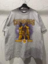 2001 Lakers Kobe & Shaq Back To Back Champions TShirt. XLarge