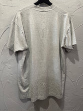 90s Bugs Bunny & Tasmanian Devil Stoner TShirt. XLarge