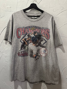 1996 New York Yankees World Series Champs TShirt. Large